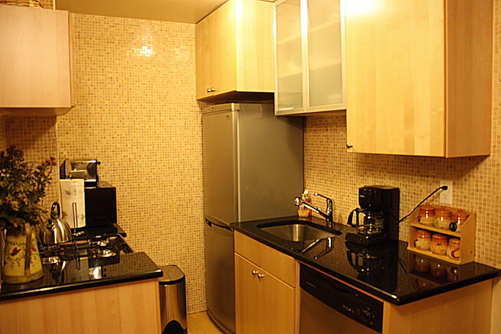 Serene Homes E25 Ню Йорк Екстериор снимка